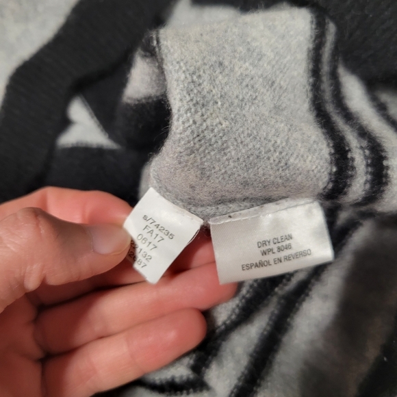 Charter Club 100% Cashmere Pullover Sweater Striped Crewneck Black Grey Size XL - Picture 5 of 5